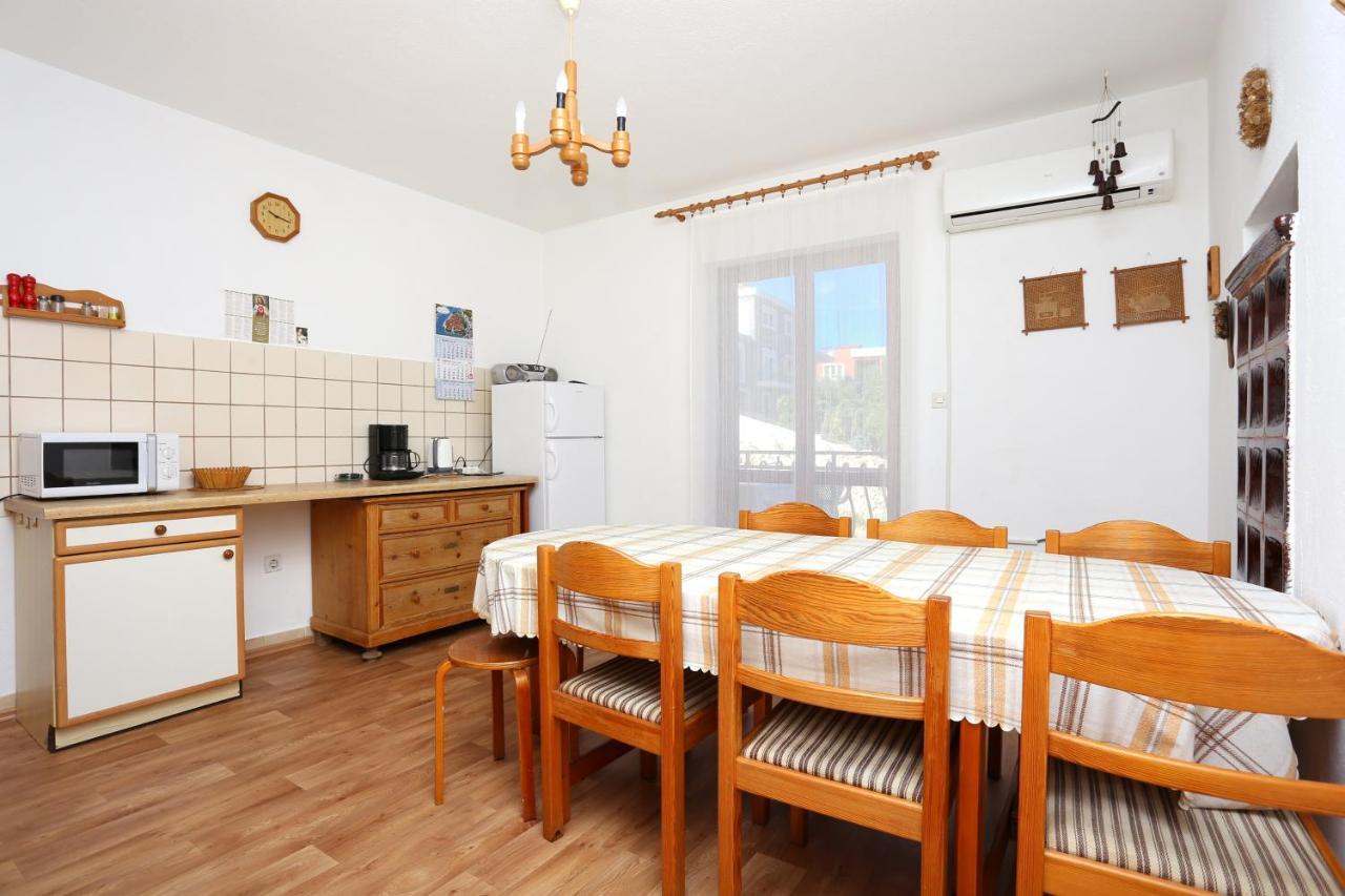 Apartments By The Sea Arbanija, Ciovo - 17332 트로기르 외부 사진